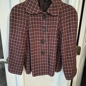 Briggs New York Burgundy Houndstooth Button-Front Cape Coat